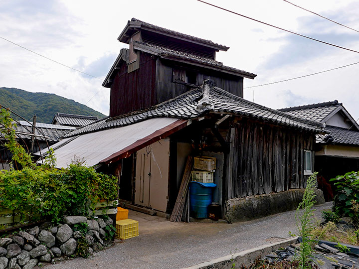 葉たばこ干し塔